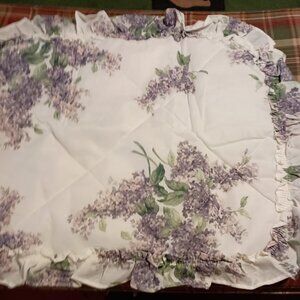 New standard size pollow shams  lilacs on a white background vintage